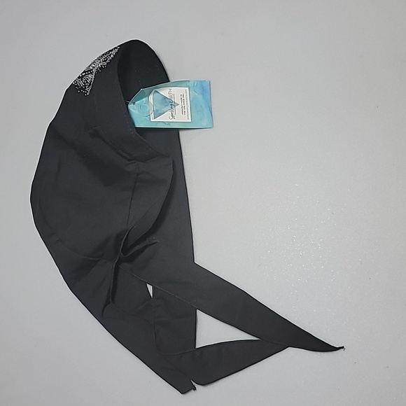 NWT Sparkling Earth Black Skull Cap With Glitter Cross - Picture 6 of 7